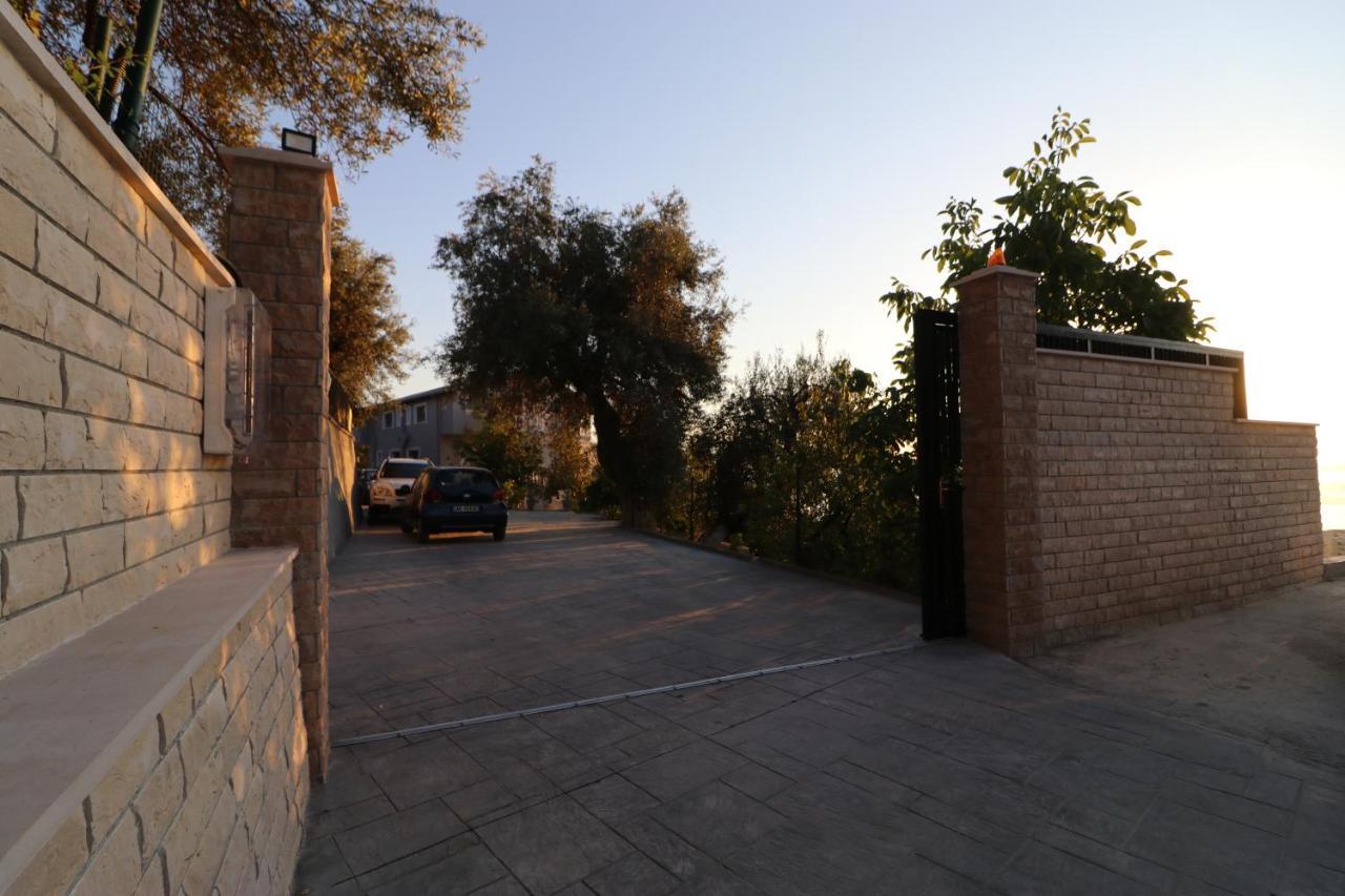 Vila Elarad Vlorë 外观 照片