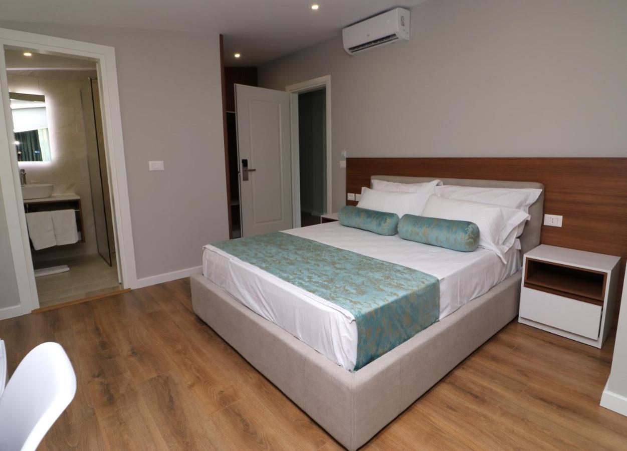 Vila Elarad Vlorë 外观 照片
